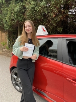 Amazing and encouraging instructor!! Very organised and dedicated to your learning and driving journey. Diana makes sure that you understand everything and motivates you to do your best. Highly recommend her as your driving instructor!!